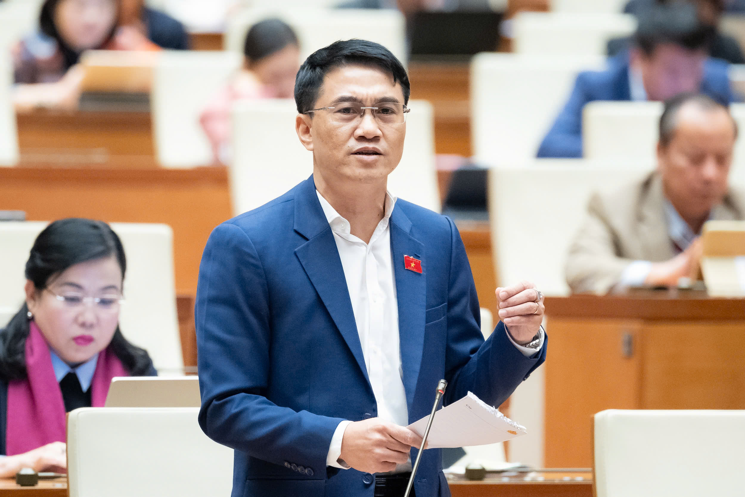 Tuyển dụng, điều động, thuyên chuyển giáo viên làm "nóng" nghị trường Quốc hội- Ảnh 2.