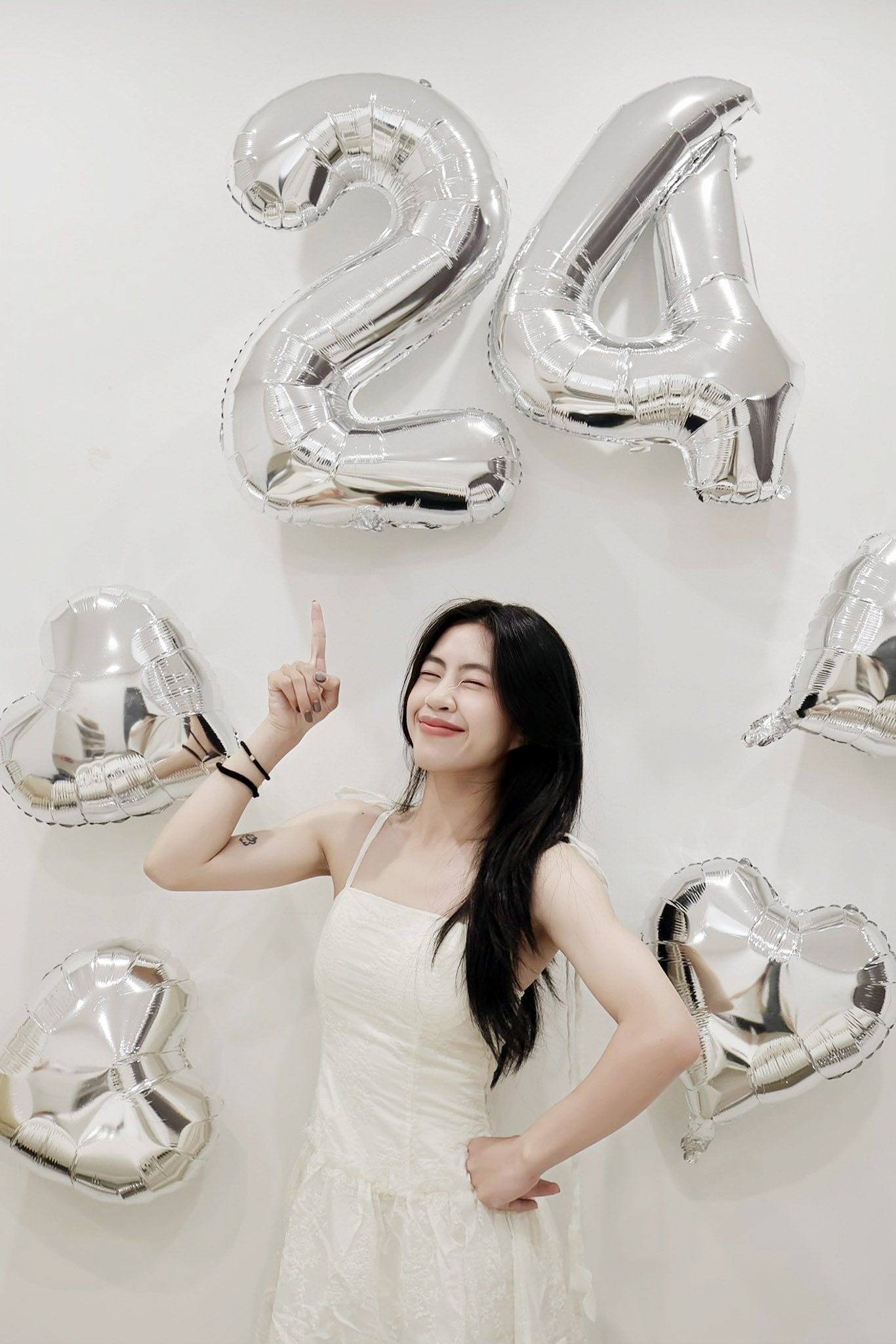 Hotgirl đội tuyển nữ Việt Nam khoe nhan sắc trong trẻo, dịu dàng khác lạ - Ảnh 3.