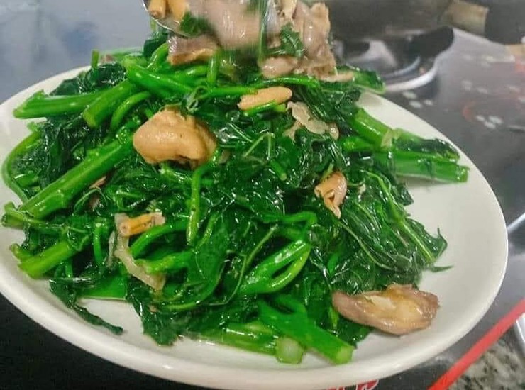 Cây rau nghe tên đã ngọt, trở thành món ăn lạ miệng được nhiều người ưa chuộng - Ảnh 3.