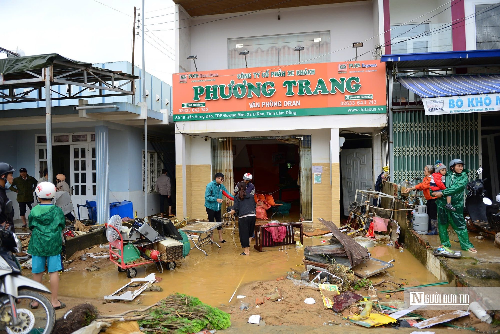 Lũ lịch sử quét qua Lâm Đồng, người dân “chỉ kịp chạy”- Ảnh 2.