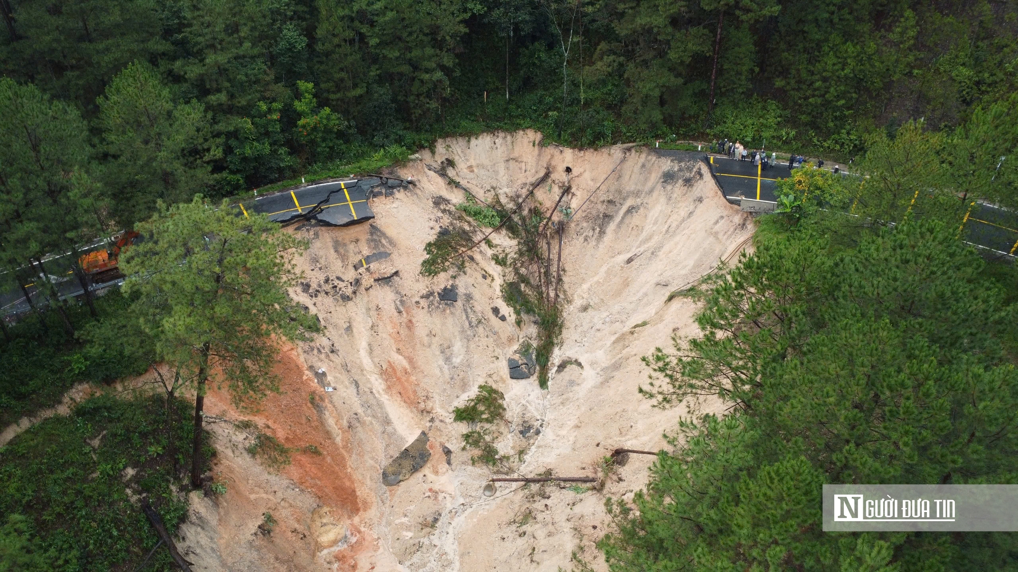 Lũ lịch sử quét qua Lâm Đồng, người dân “chỉ kịp chạy”- Ảnh 8.