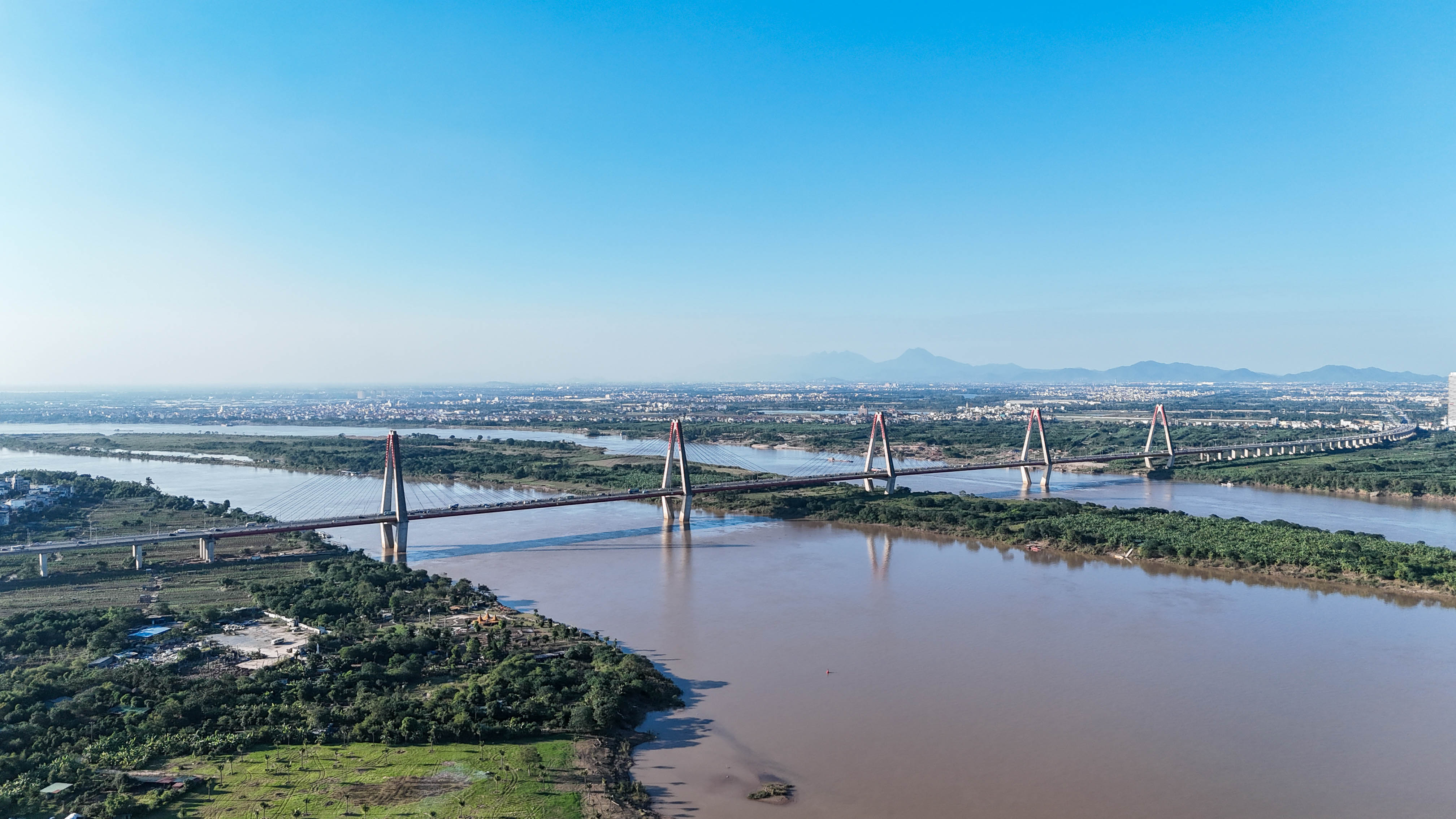 Hà Nội triển khai các nhiệm vụ trọng tâm những tháng cuối năm 2025 - Ảnh 1.