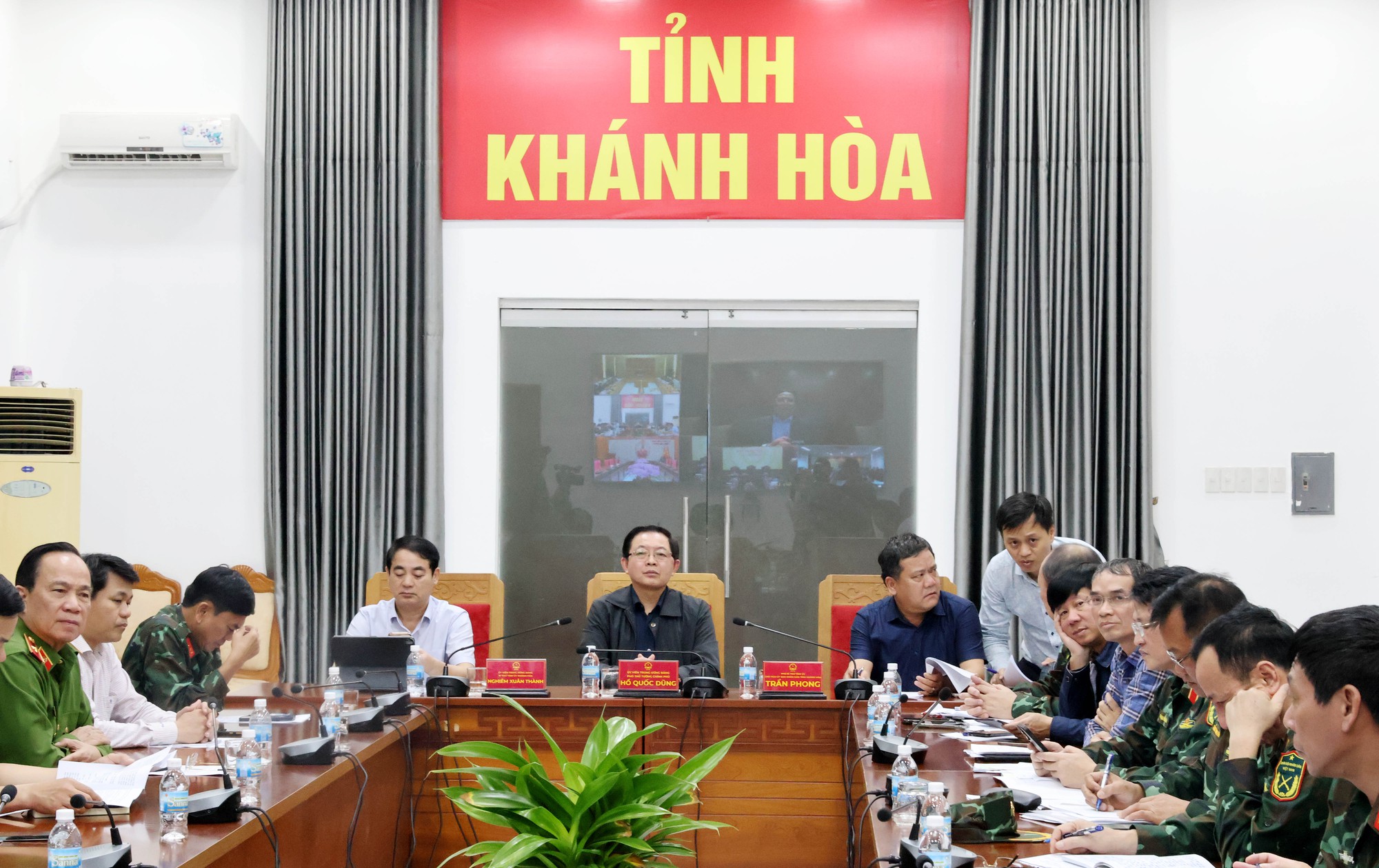 Thủ tướng họp khẩn trực tuyến từ Algeria về ứng phó mưa lũ, thiên tai - Ảnh 3.