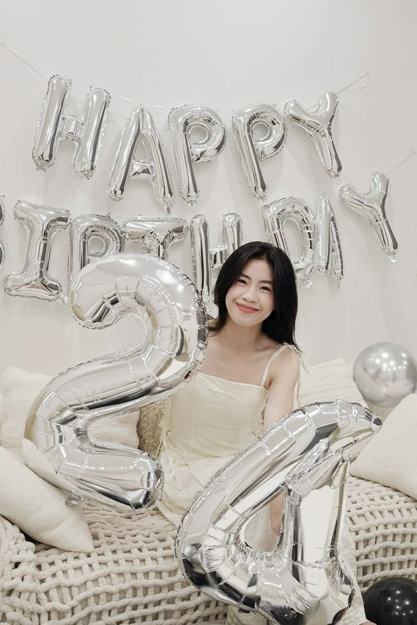 Hotgirl đội tuyển nữ Việt Nam khoe nhan sắc trong trẻo, dịu dàng khác lạ - Ảnh 1.