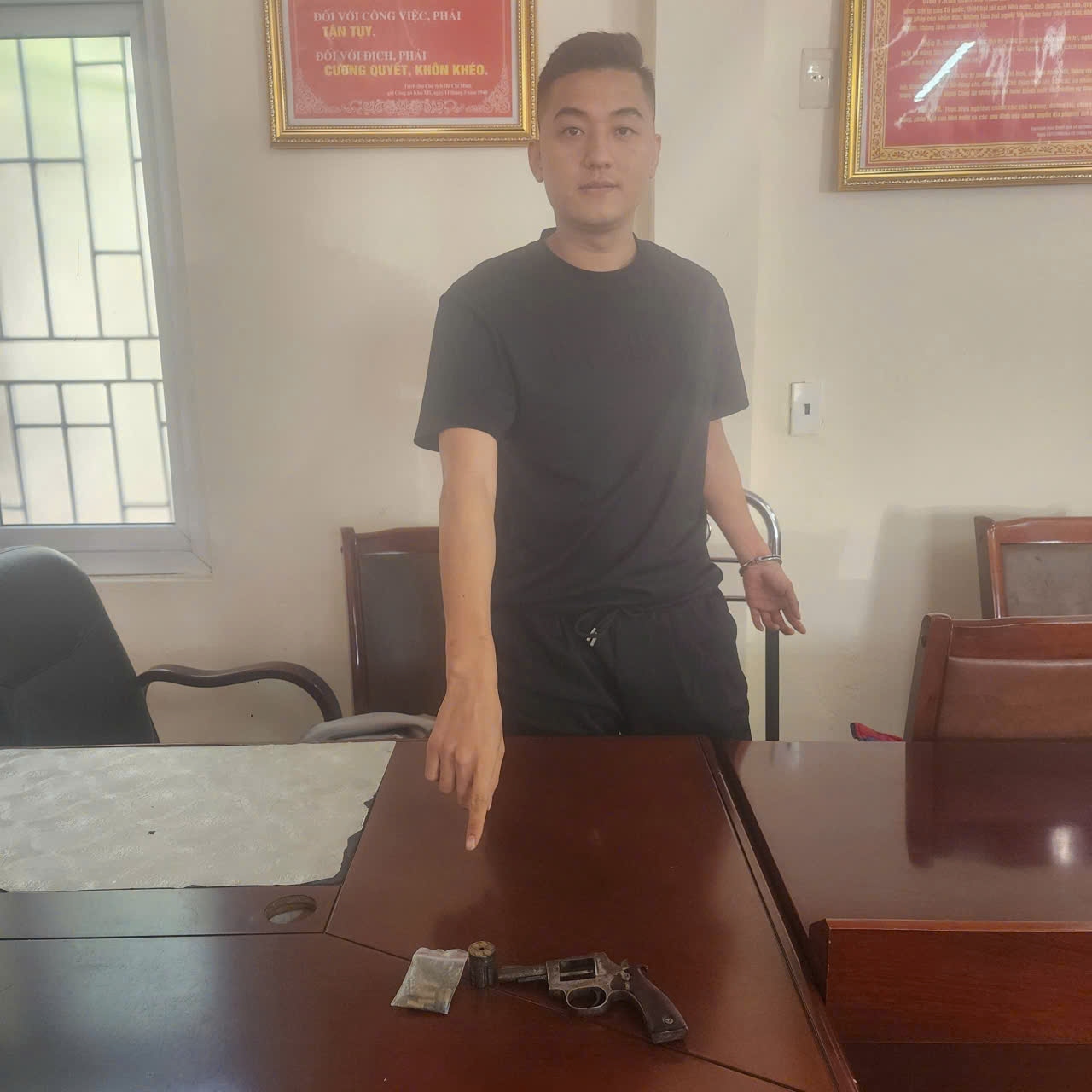 Triệt phá đường dây mua bán ma túy liên tỉnh, khởi tố 13 bị can - Ảnh 1.