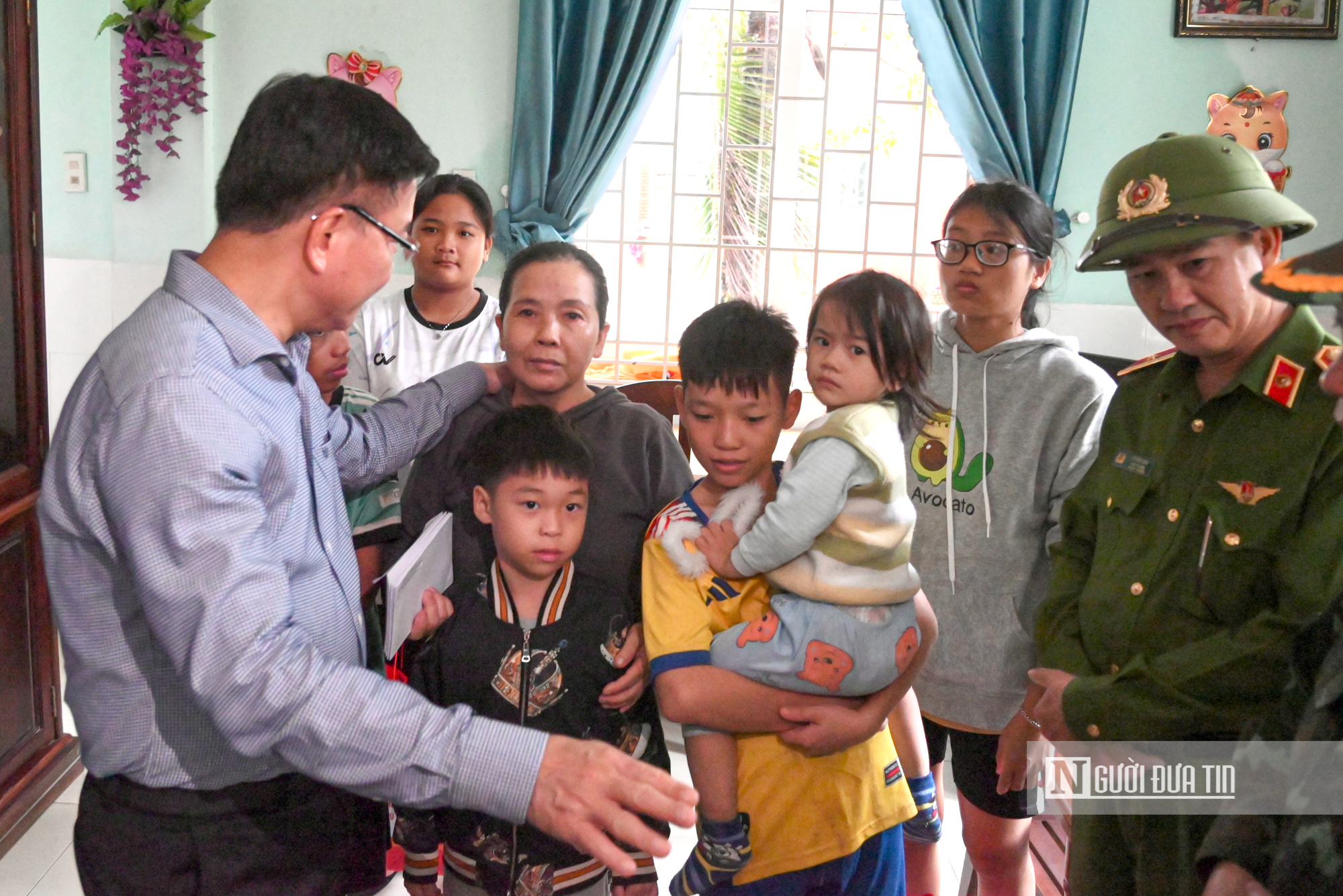 Phó Thủ tướng Lê Thành Long kiểm tra công tác khắc phục lũ lụt, động viên bà con vùng rốn lũ Gia Lai- Ảnh 10.