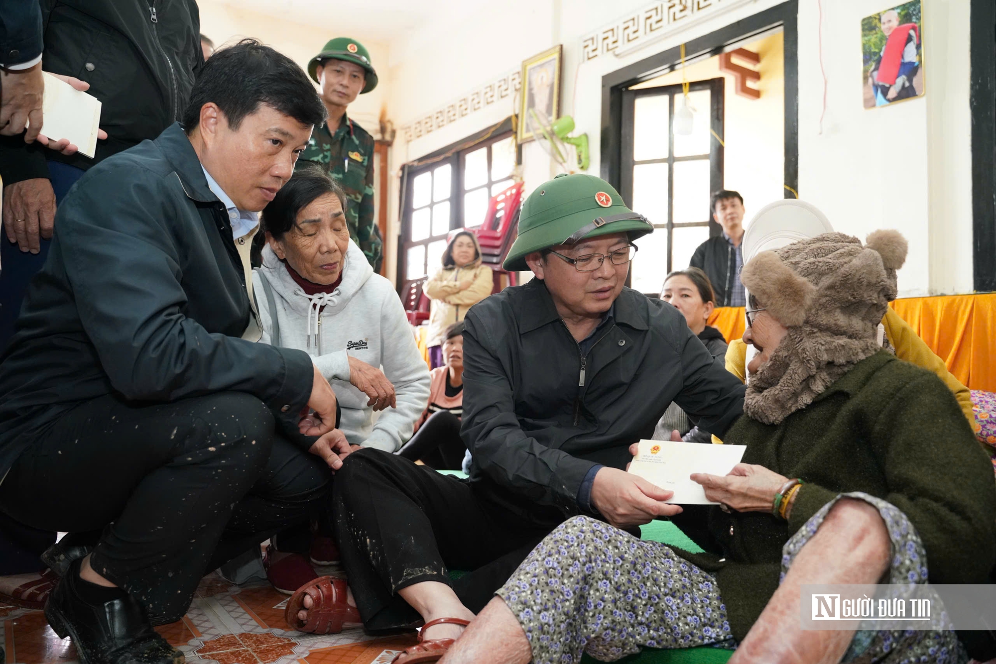 Phó Thủ tướng kiểm tra khẩn cấp Lâm Đồng sau mưa lũ gây thiệt hại hơn 1.000 tỷ đồng - Ảnh 7.