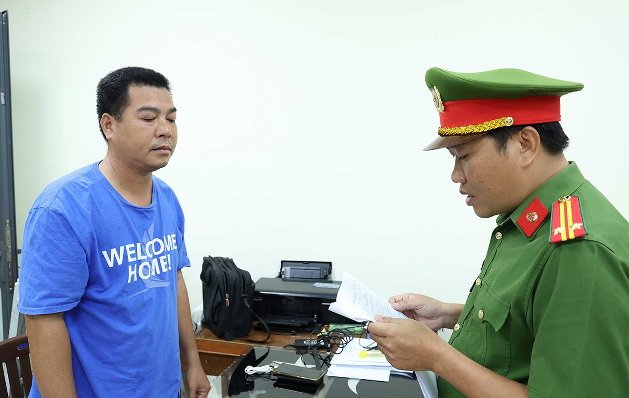 Cướp hơn 54 tấn cá tra để trừ nợ, 2 đối tượng bị bắt - Ảnh 1.