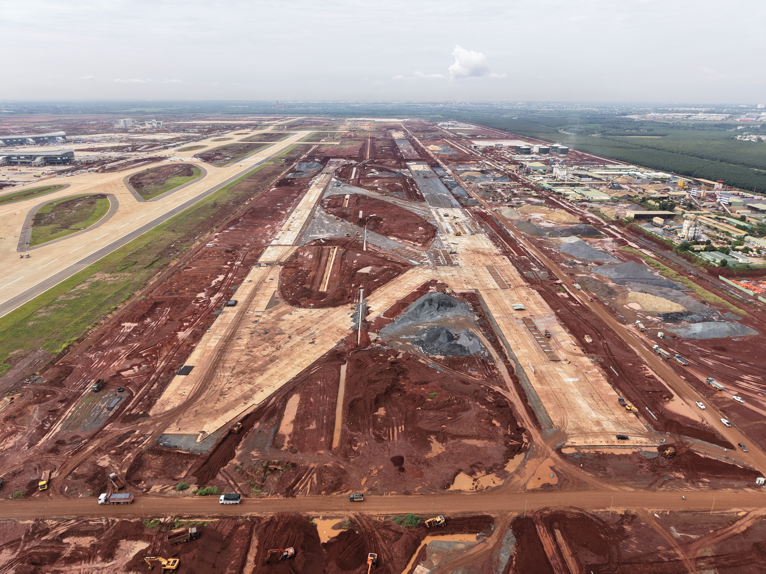 Hình ảnh mới nhất bên trong sân bay Long Thành cận ngày đón chuyến bay đầu tiên - Ảnh 8.