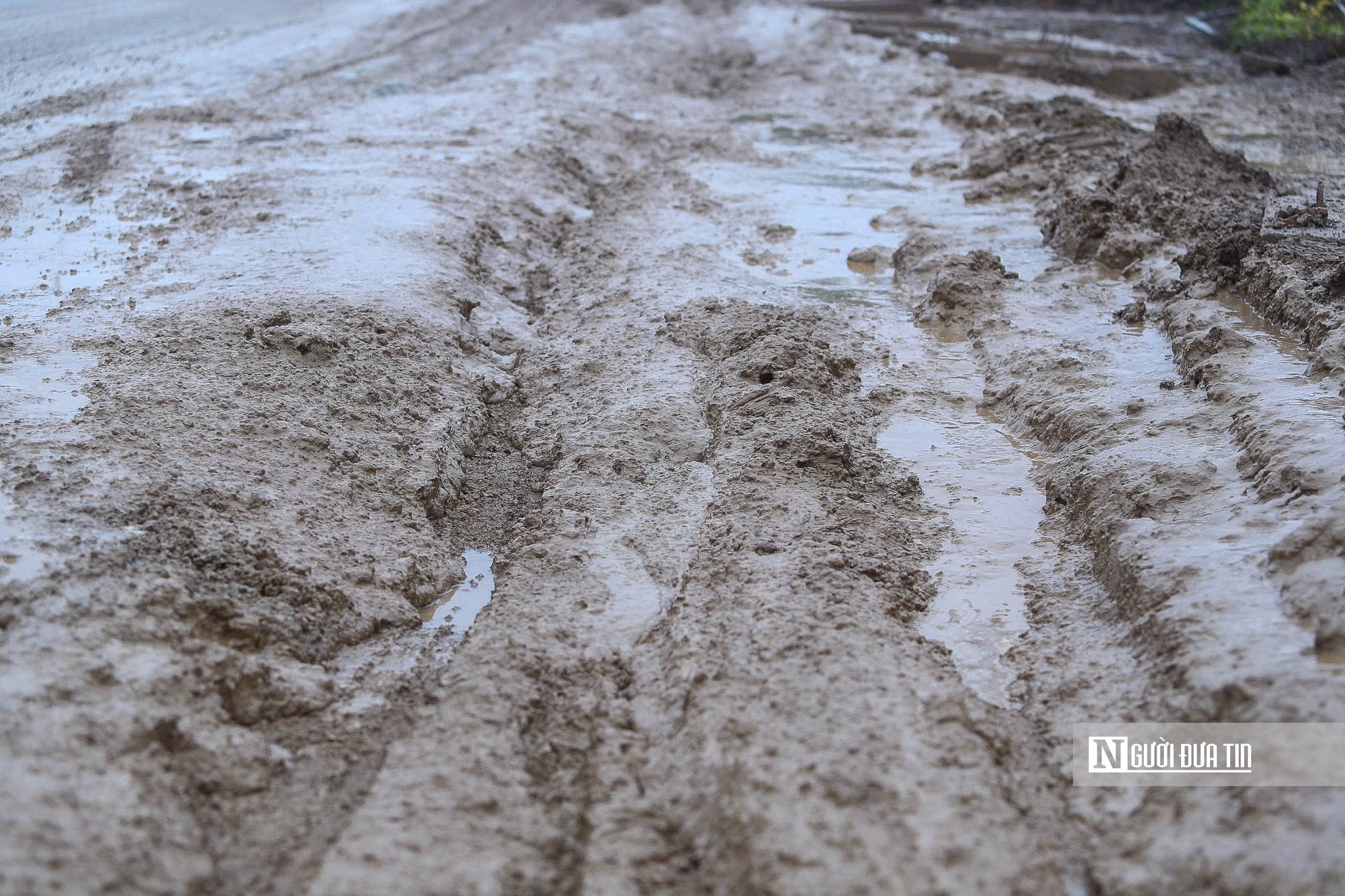 Hà Nội: Người dân khốn khổ vì bụi bẩn khi thi công Vành đai 4- Ảnh 7.