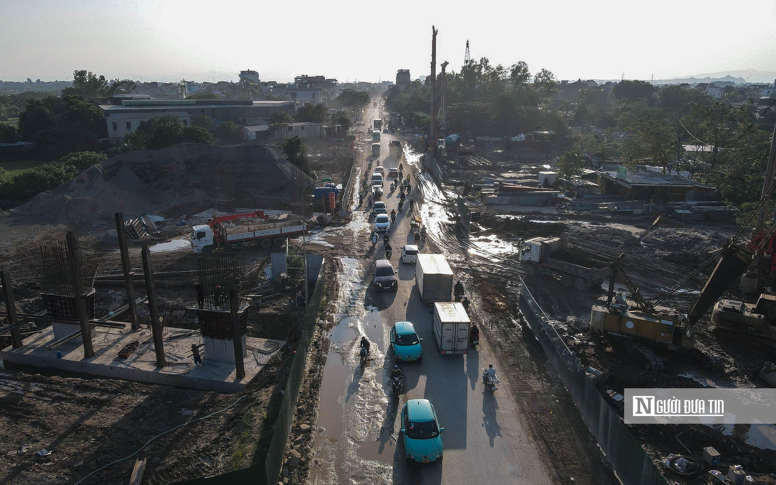 Hà Nội: Người dân khốn khổ vì bụi bẩn khi thi công Vành đai 4- Ảnh 1.
