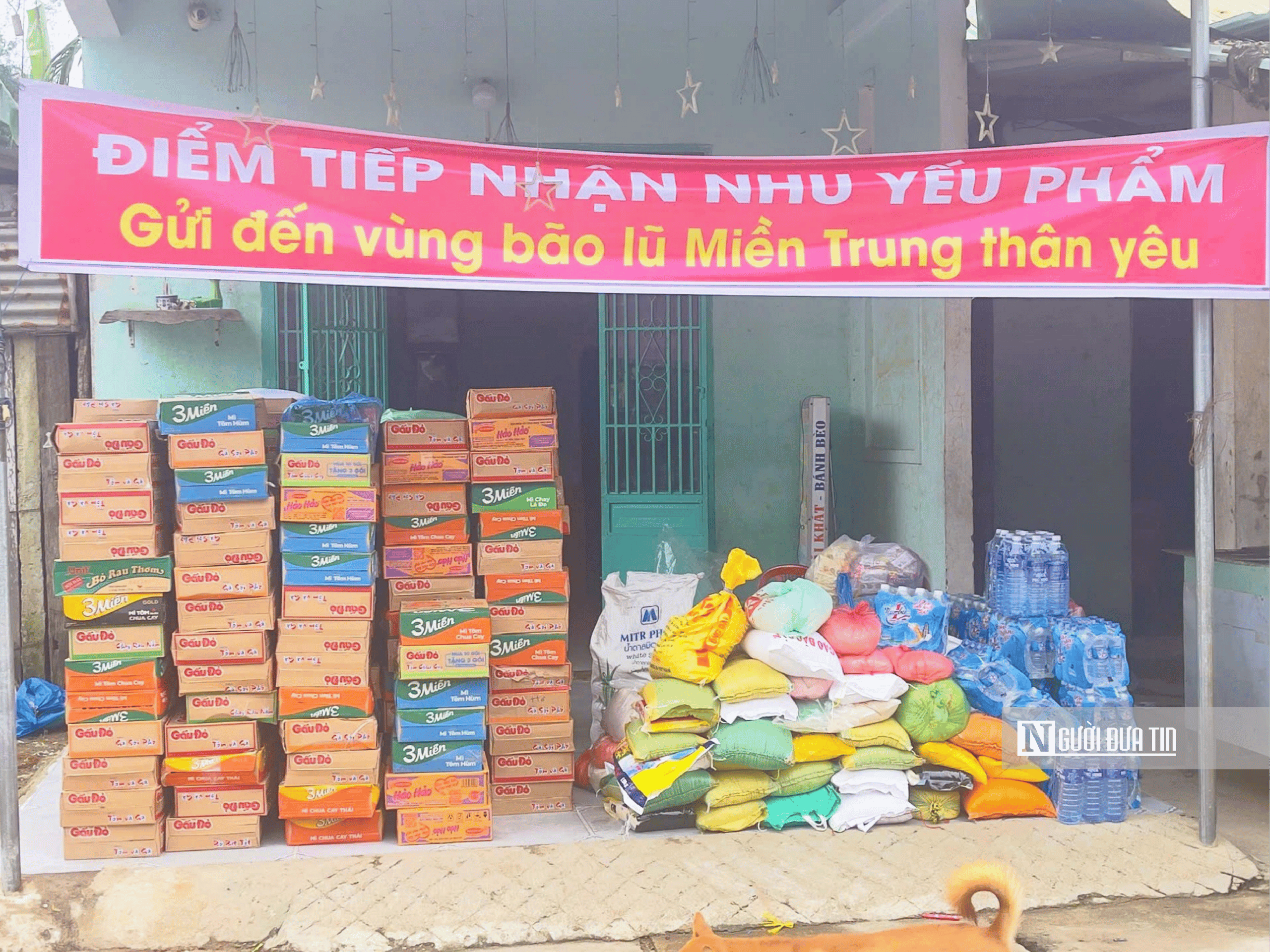 Vừa gánh thiệt hại do thiên tai, người dân Đà Nẵng chung tay ủng hộ đồng bào nơi tâm lũ Gia Lai, Đắk Lắk- Ảnh 1.