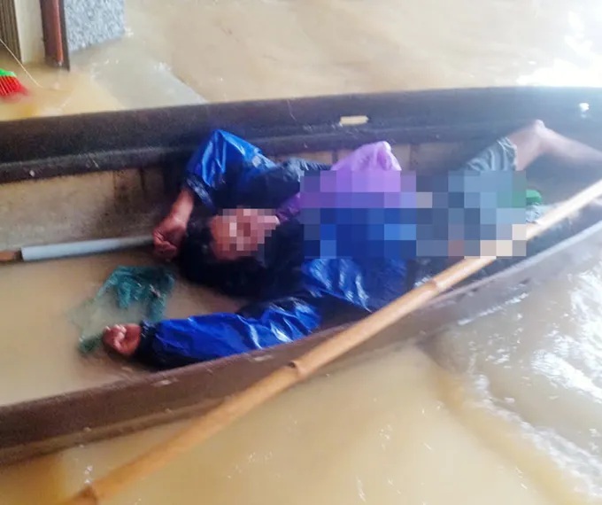 Xem xét khen thưởng người đàn ông 65 tuổi cứu người giữa lũ dữ - Ảnh 2.