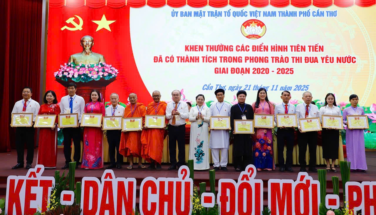 Khai mạc Đại hội MTTQ Việt Nam TP Cần Thơ lần thứ I- Ảnh 4.