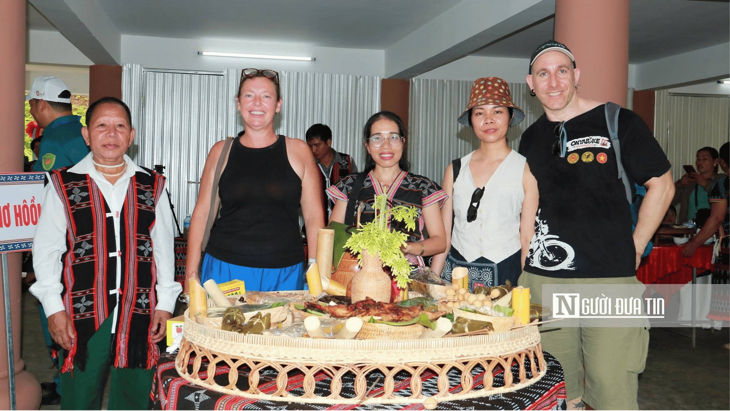 Những người lặng lẽ giữ hồn văn hóa giữa đại ngàn- Ảnh 2.