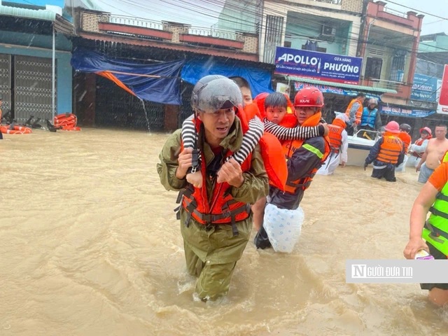 Hộp cơm trong lũ - Ảnh 2.
