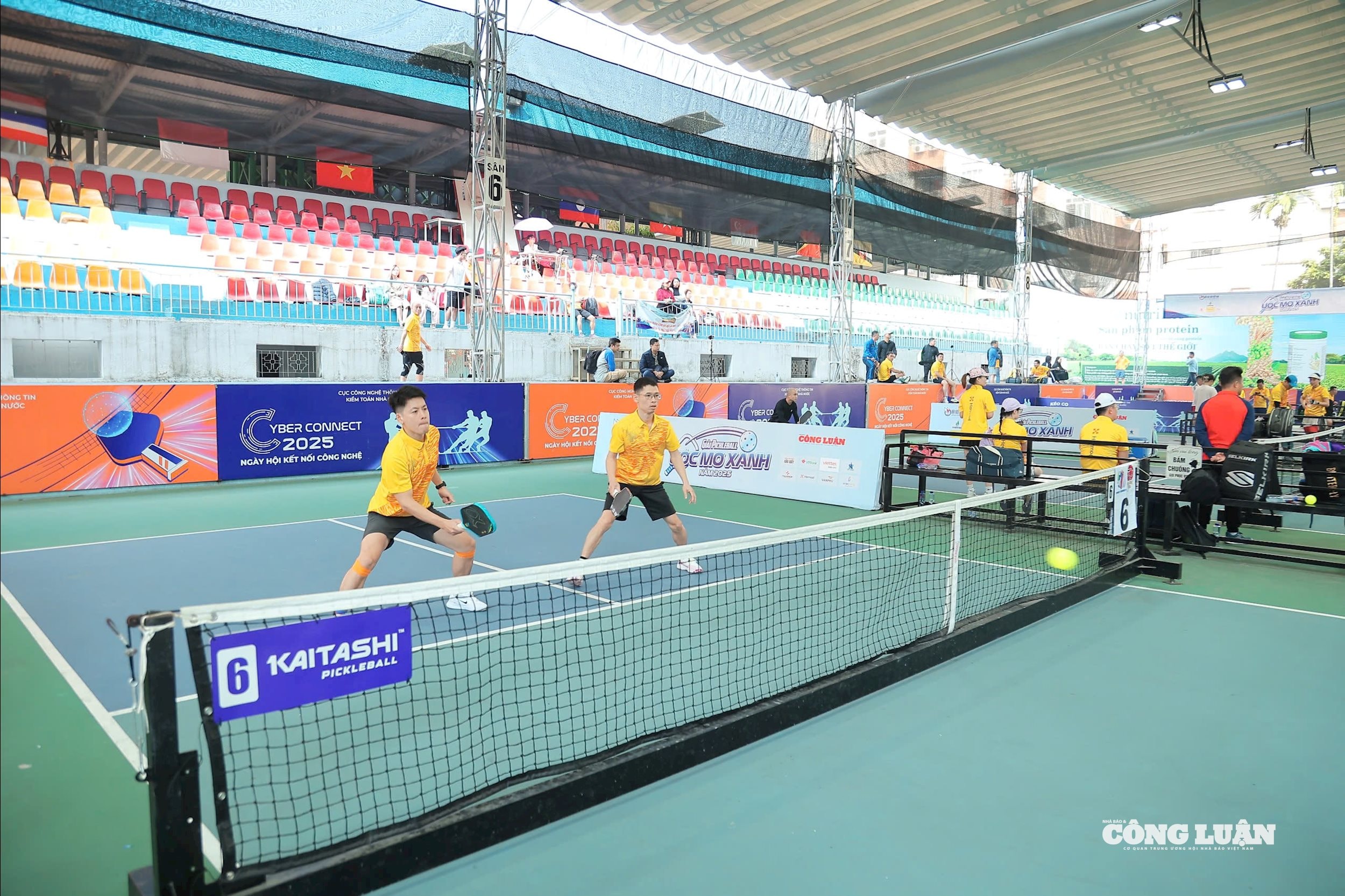 Giải Pickleball 'Ước Mơ Xanh' 2025 khép lại với nhiều cảm xúc và giá trị nhân văn- Ảnh 9. Giải Pickleball 'Ước Mơ Xanh' 2025 khép lại với nhiều cảm xúc và giá trị nhân văn- Ảnh 9.