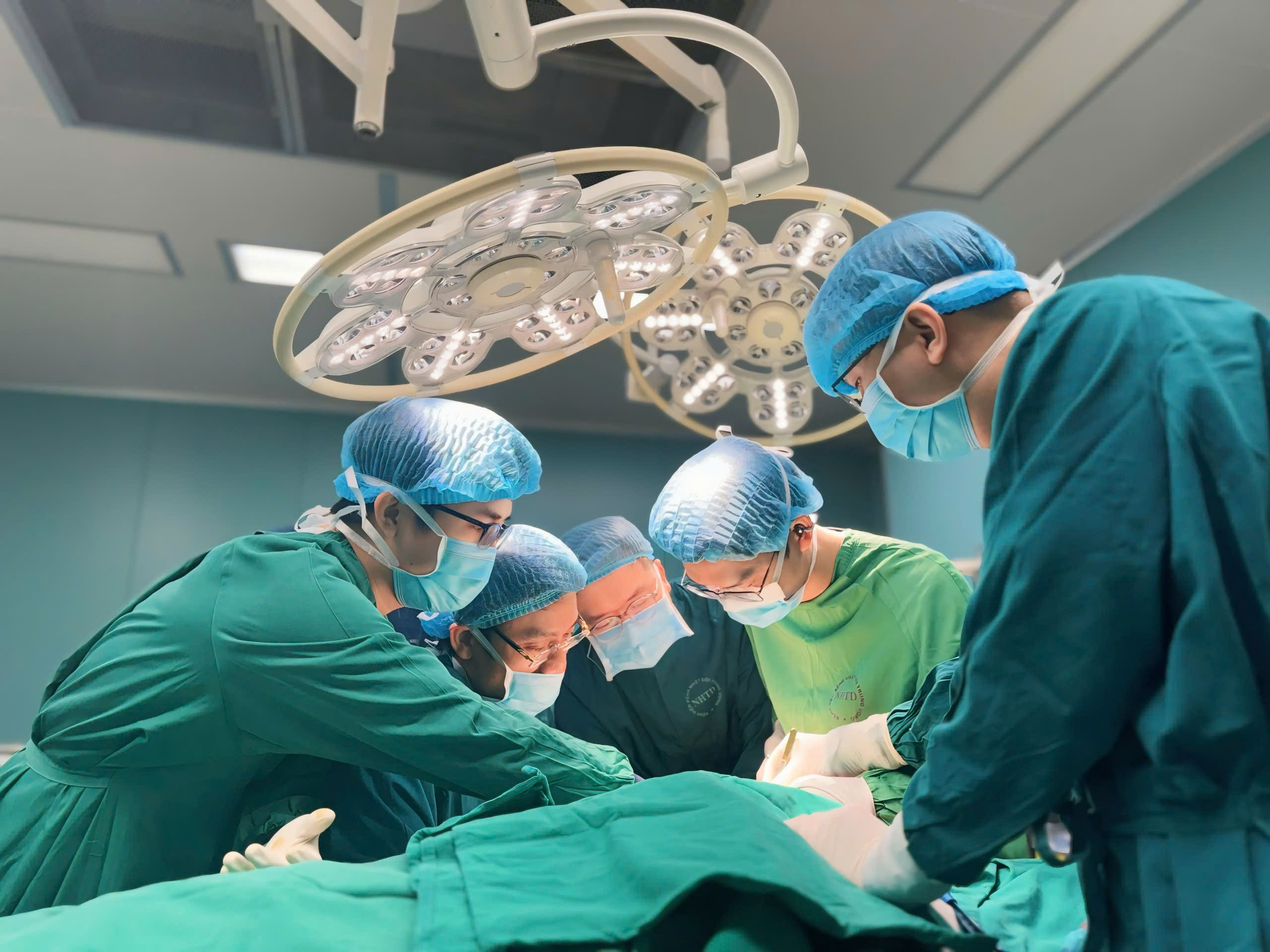 Tai nạn nhẹ cũng có thể dẫn tới liệt đám rối thần kinh cánh tay- Ảnh 1.