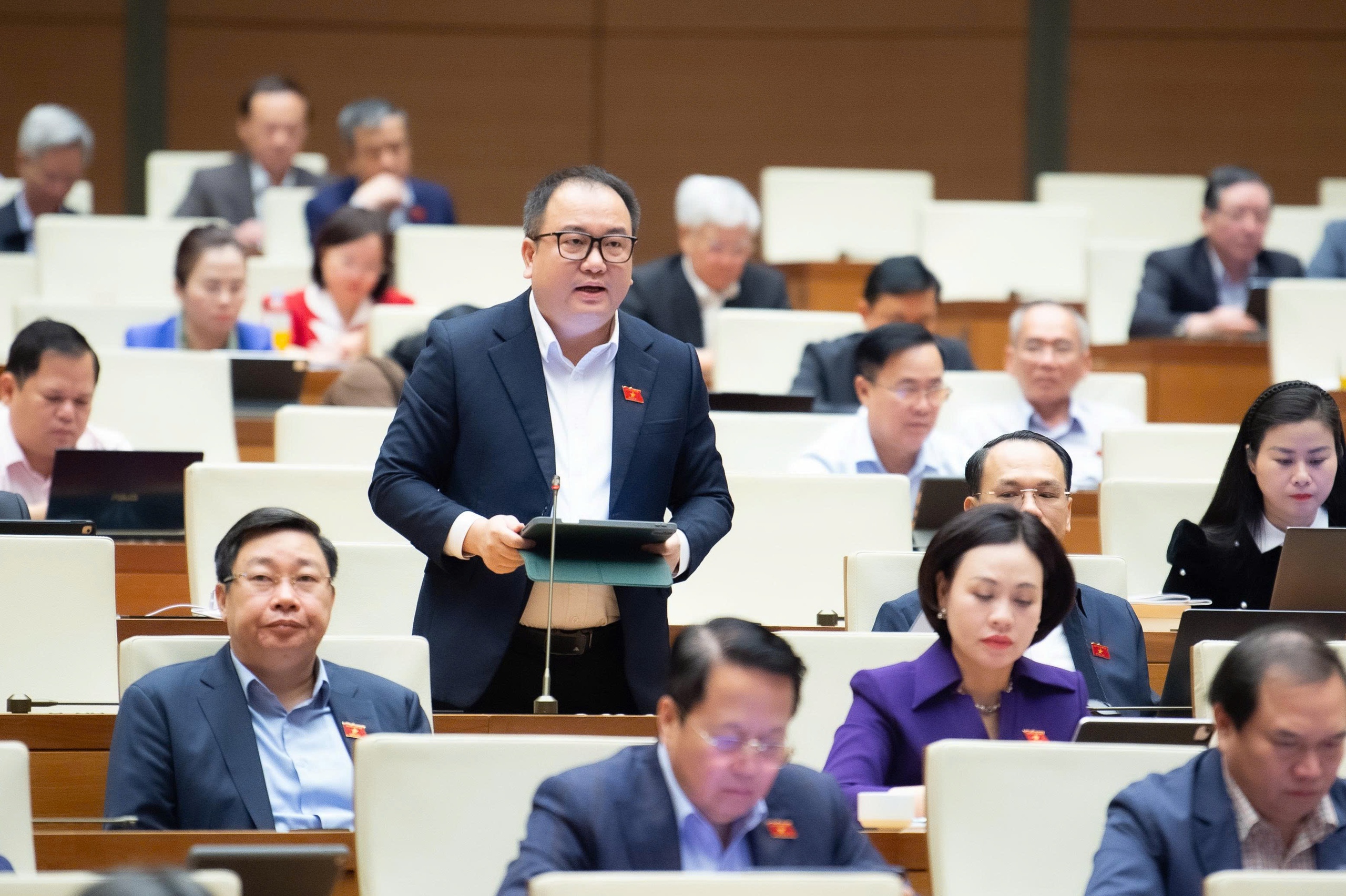 Sản phẩm do AI tạo ra, không có sự tham gia của con người không được bảo hộ bản quyền- Ảnh 2. Sản phẩm do AI tạo ra, không có sự tham gia của con người không được bảo hộ bản quyền- Ảnh 2.