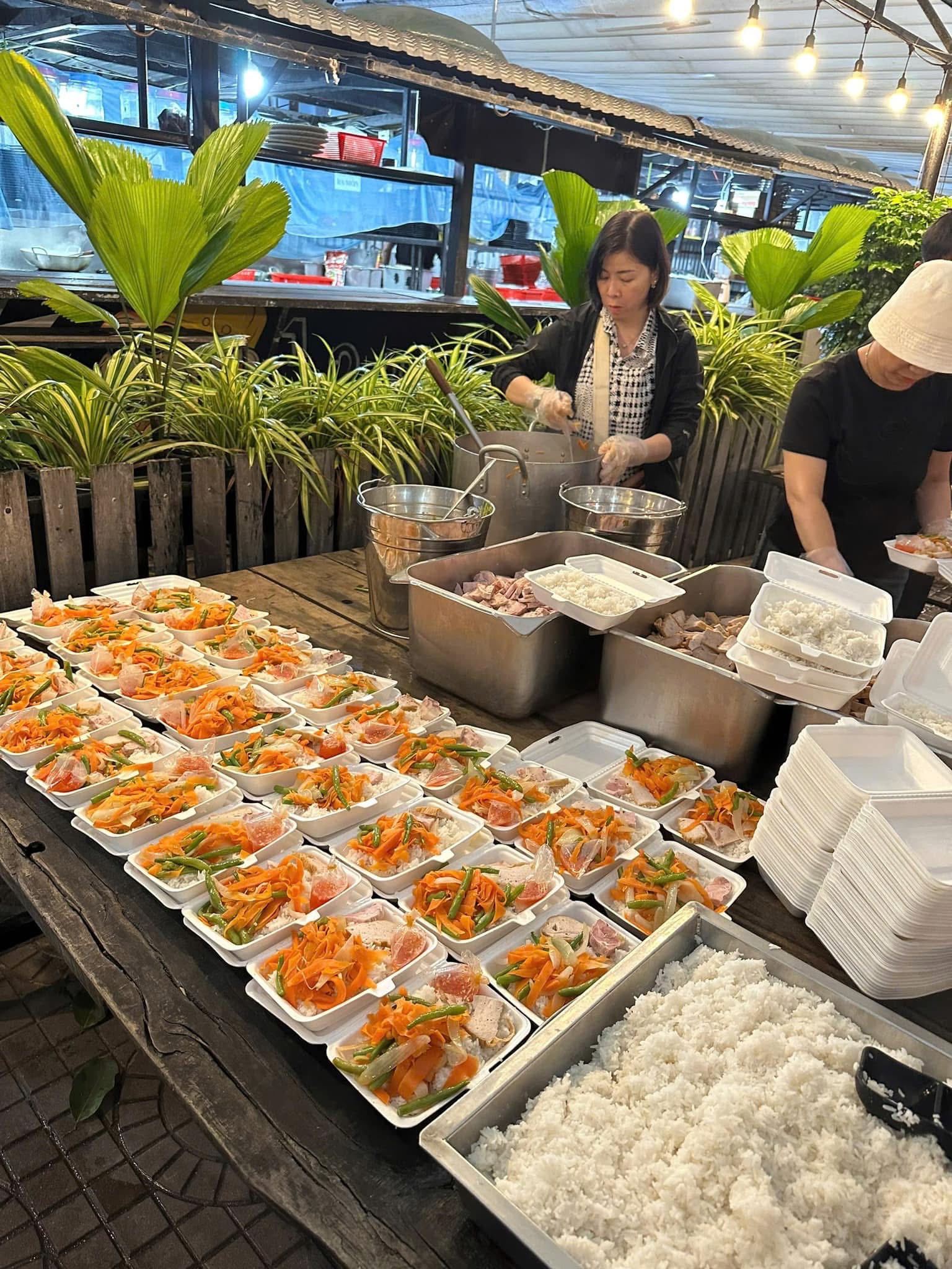 Tấm lòng của người dân xứ Nghệ gửi tới bà con vùng lũ Nam Trung Bộ và Tây Nguyên - Ảnh 16.