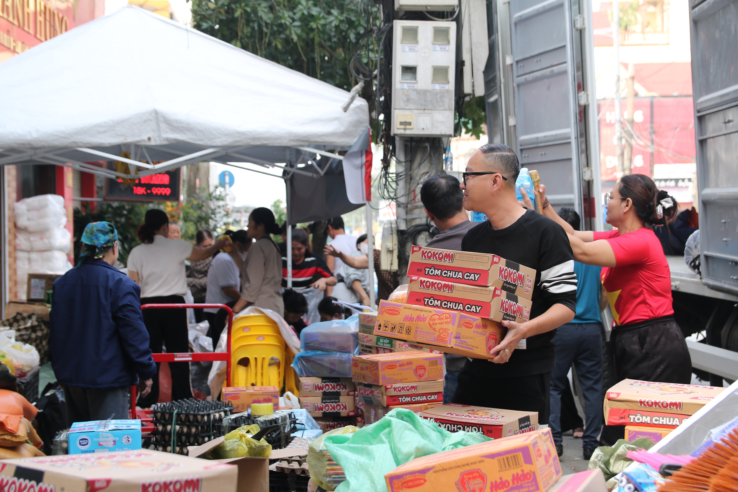 Tấm lòng của người dân xứ Nghệ gửi tới bà con vùng lũ Nam Trung Bộ và Tây Nguyên - Ảnh 5.