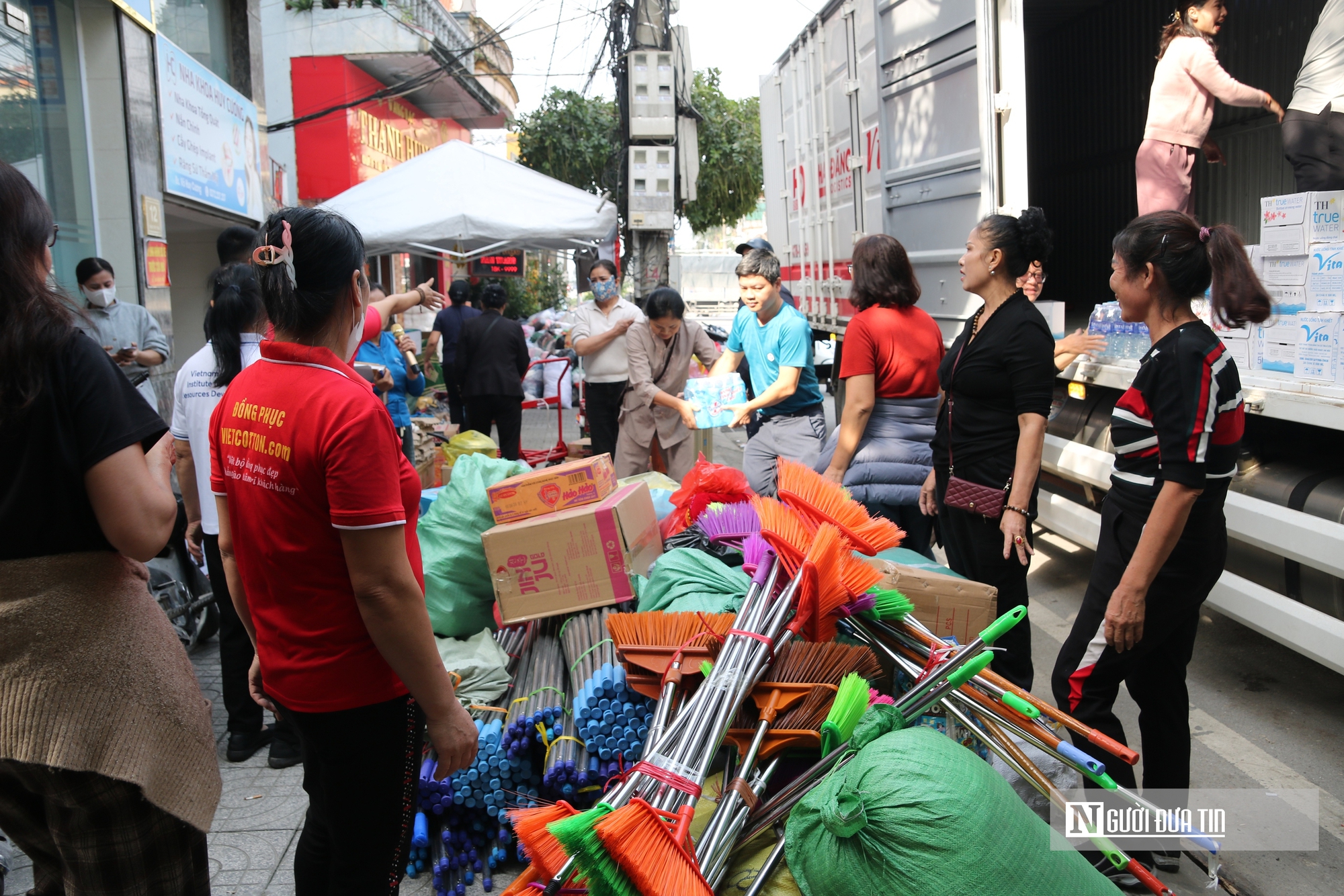 Tấm lòng của người dân xứ Nghệ gửi tới bà con vùng lũ Nam Trung Bộ và Tây Nguyên - Ảnh 8.