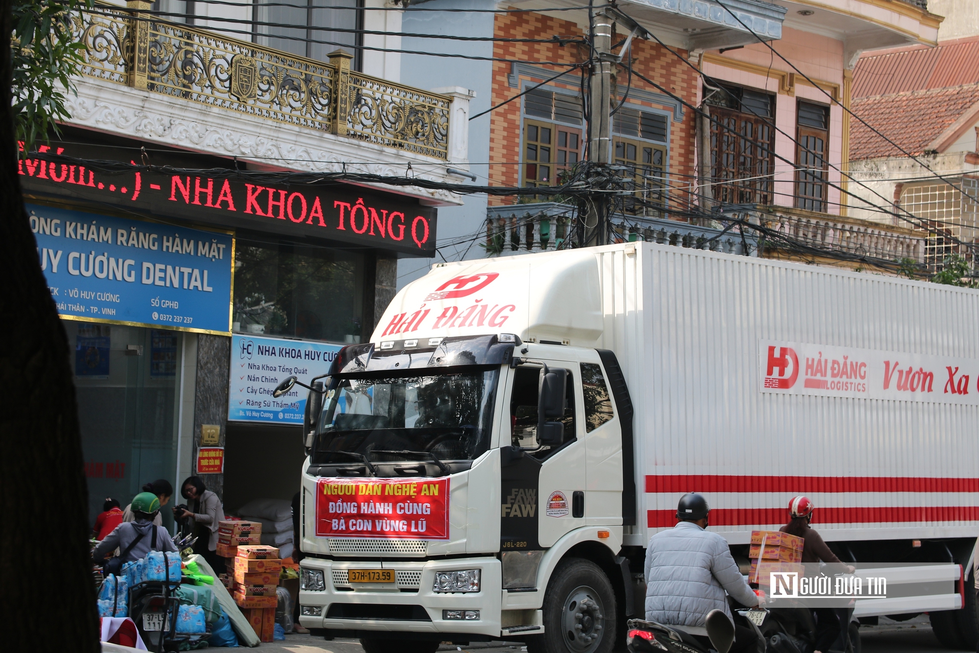 Tấm lòng của người dân xứ Nghệ gửi tới bà con vùng lũ Nam Trung Bộ và Tây Nguyên - Ảnh 18.