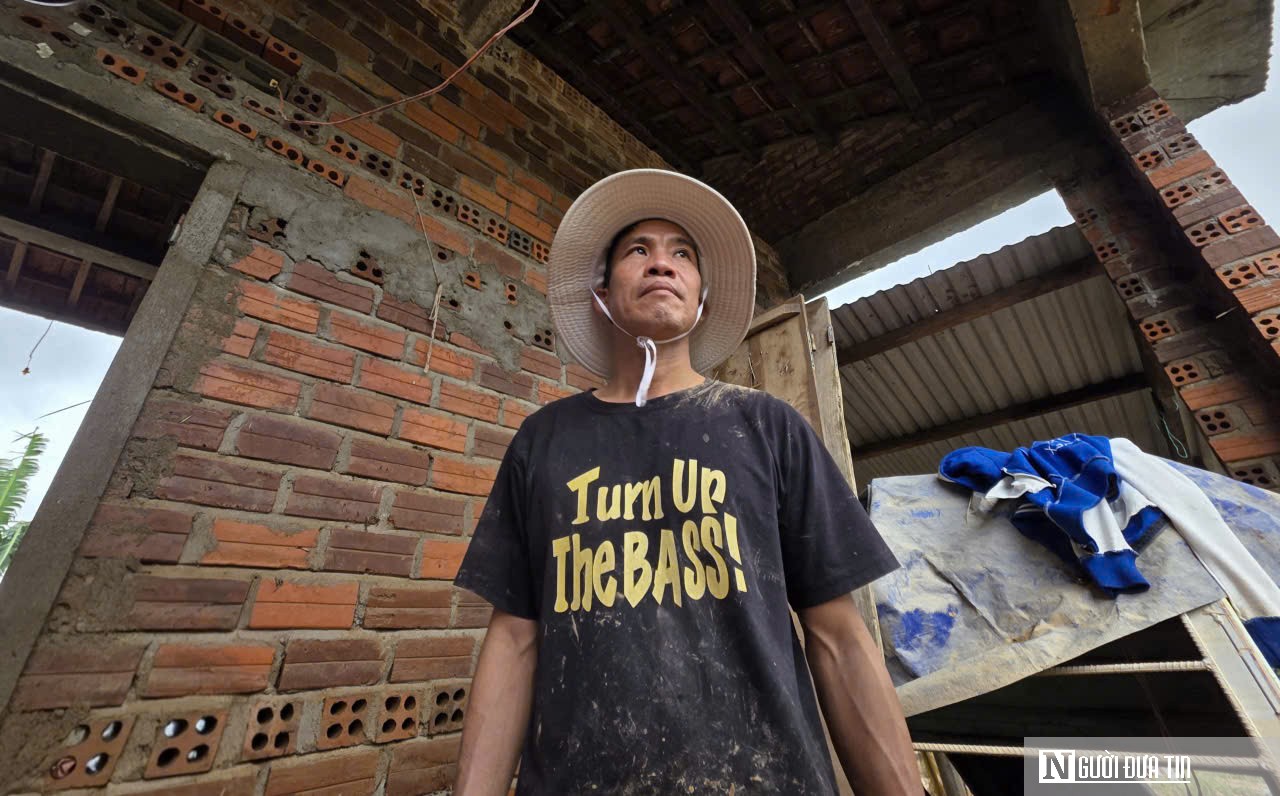 Ước mơ giản dị ở rốn lũ Hòa Thịnh: “Mong dựng lại căn nhà nhỏ cho con”- Ảnh 1.