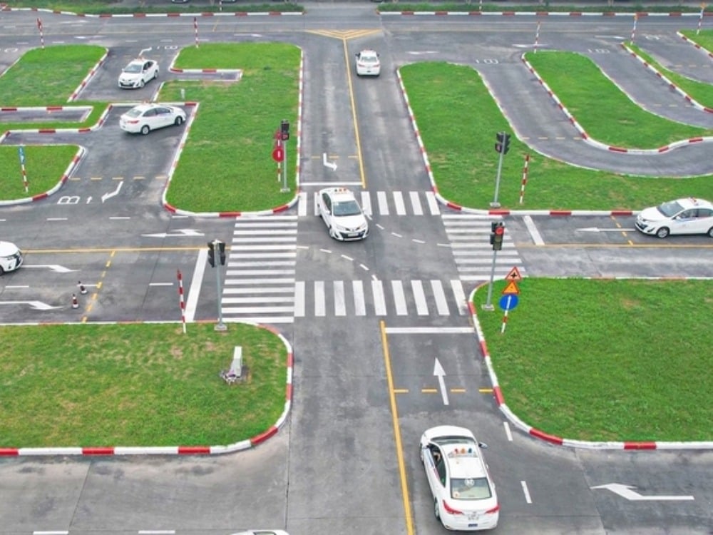 Nhiều thay đổi về sát hạch giấy phép lái xe theo đề xuất mới, ai cũng nên biết - Ảnh 1.