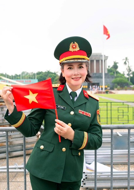 Nữ NSND từ "Người đẹp Hà Nội" đến Đại tá quân đội, hạnh phúc bên chồng là "nam thần" điện ảnh - Ảnh 3.