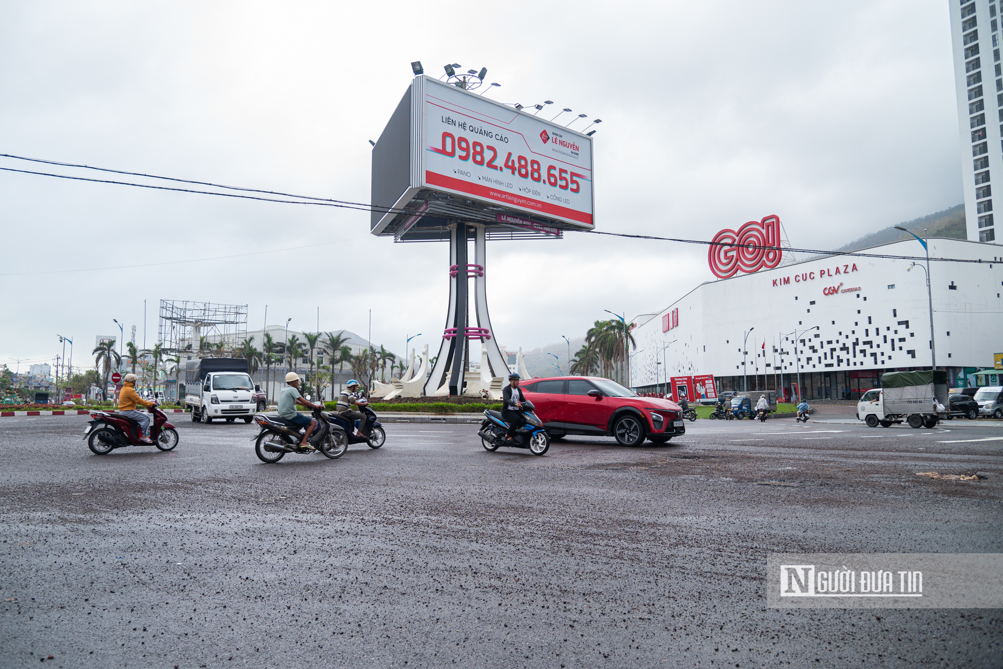 Xuất hiện hàng loạt ổ gà, ổ voi "bẫy" người dân trên tuyến huyết mạch qua Quy Nhơn- Ảnh 3.