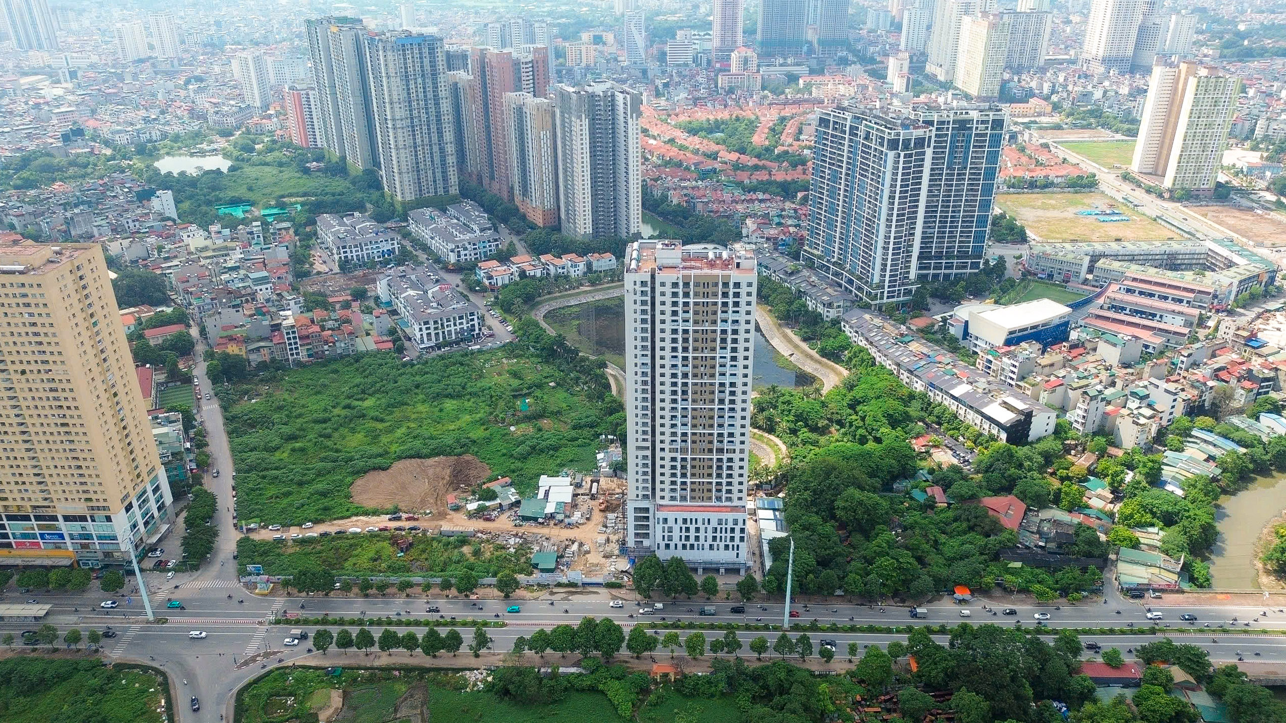 Hà Nội sắp đối thoại tháo gỡ vướng mắc cho người dân mua NOXH - Ảnh 1.