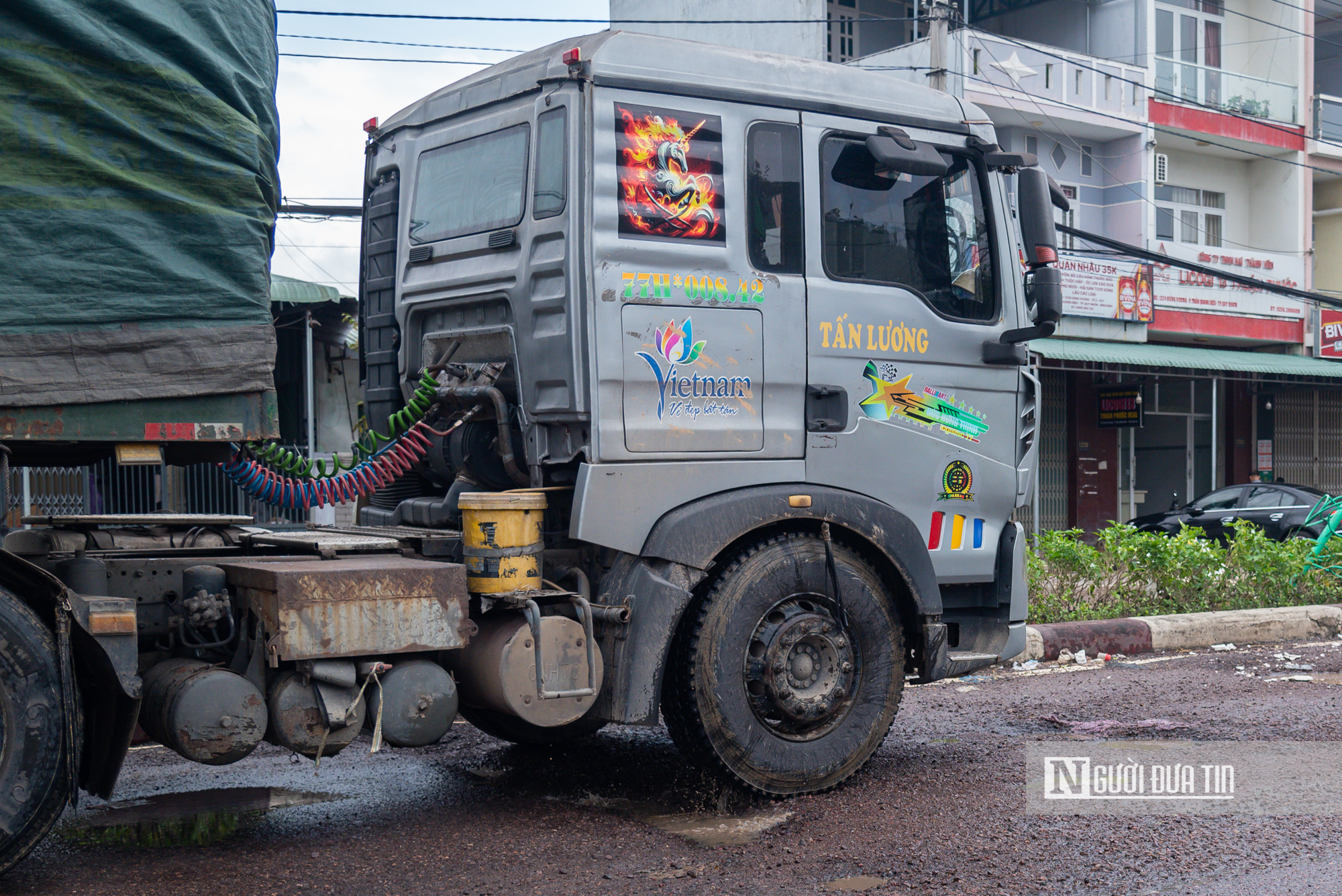 Xuất hiện hàng loạt ổ gà, ổ voi "bẫy" người dân trên tuyến huyết mạch qua Quy Nhơn- Ảnh 10.