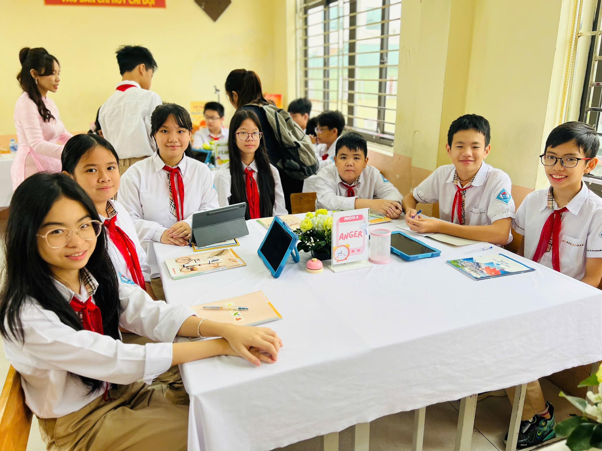 AI trong trường học: Cần khung năng lực AI cho giáo viên và học sinh, tích hợp giáo dục đạo đức số- Ảnh 3. AI trong trường học: Cần khung năng lực AI cho giáo viên và học sinh, tích hợp giáo dục đạo đức số- Ảnh 3.