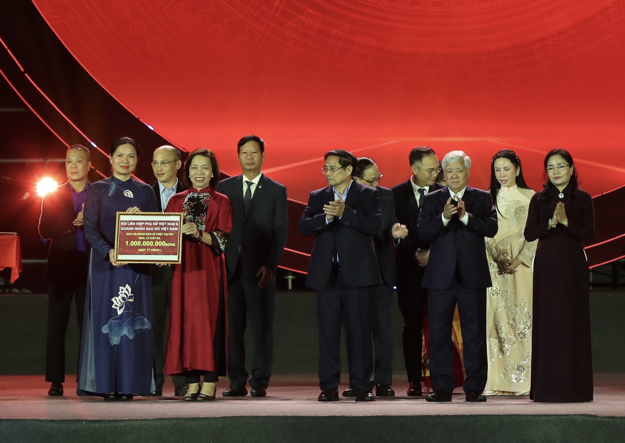 Đoàn kết, một lòng hướng về miền Trung- Ảnh 5.