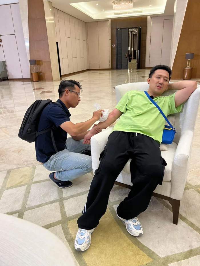 Lộ ảnh Trấn Thành bị bầm dập, tả tơi khiến fan xót xa - Ảnh 9.