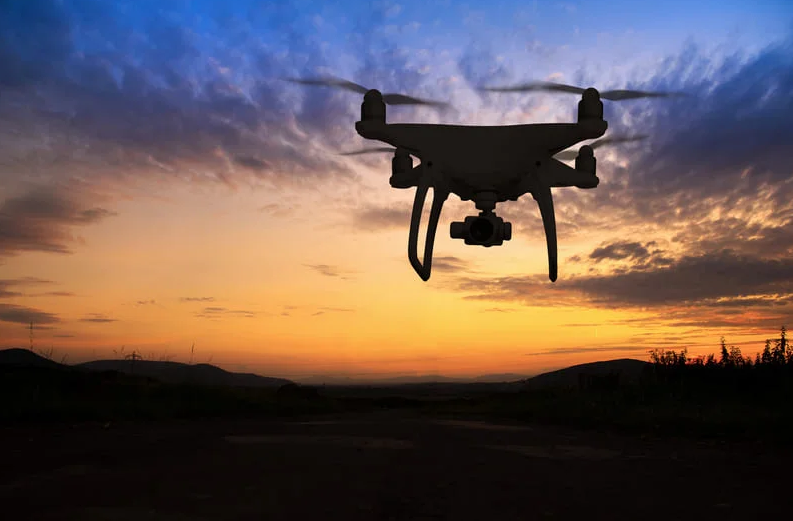 Công ty của Séc bị cáo buộc bán UAV cho Ukraine với giá cắt cổ - Ảnh 1.