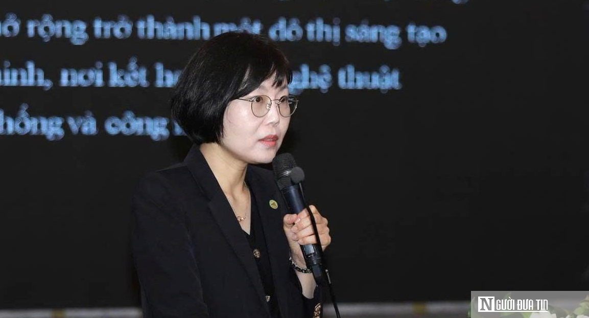 Giáo sư Hàn Quốc đề xuất táo bạo biến biển và núi đá Đà Nẵng thành sân khấu số - Ảnh 1.