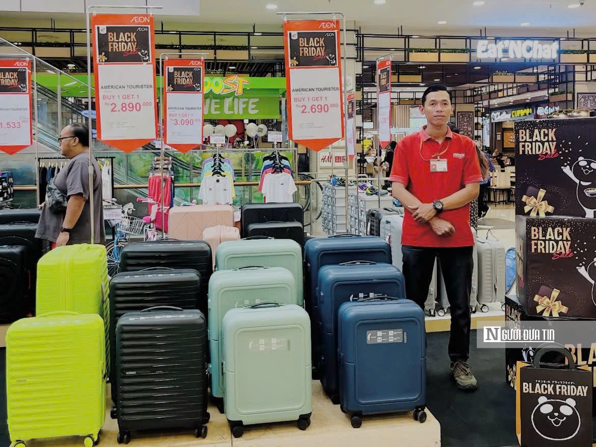 Black Friday 2025: Hà Nội nhộn nhịp, loạt cửa hàng đua giảm giá “sập sàn” - Ảnh 5.