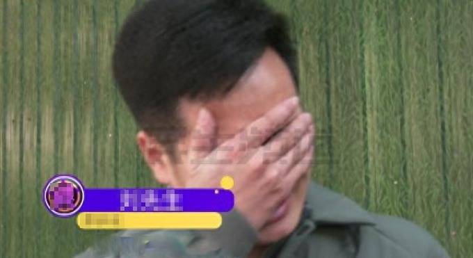 Chồng bật khóc khi phát hiện vợ tặng 2,5 tỷ đồng cho nam streamer- Ảnh 1.