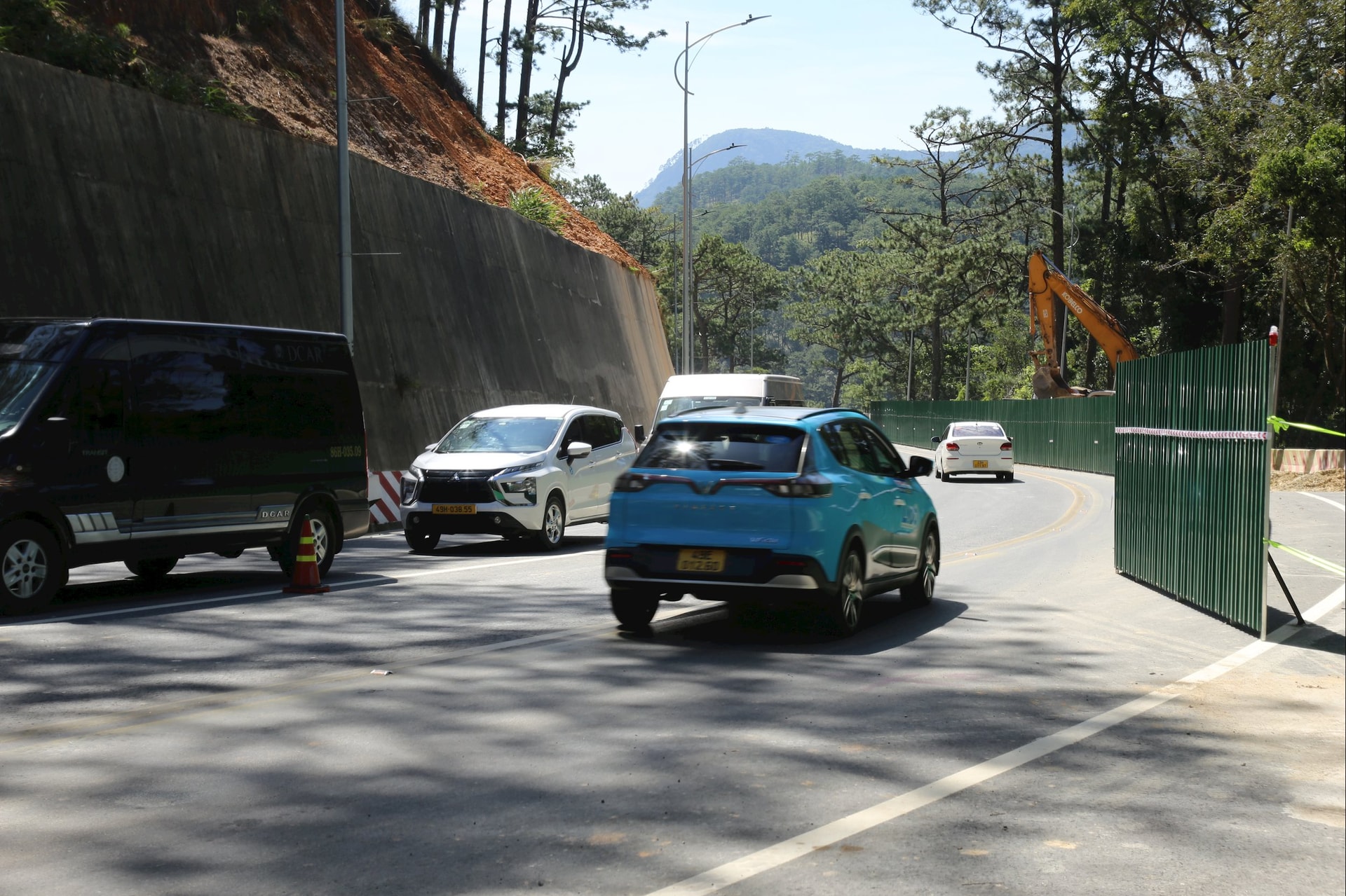 Chủ tịch tỉnh Lâm Đồng đặt mục tiêu thông tuyến đèo Mimosa sớm hơn kế hoạch - Ảnh 8.