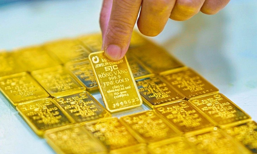 Giá vàng hôm nay 27/11: Giá vàng SJC tiếp tục tăng, tiến sát 153,5 triệu đồng/lượng - Ảnh 1.
