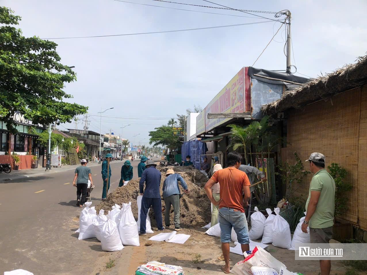 Lâm Đồng: Sóng biển "xé toạc" kè Hàm Tiến, nhiều nhà dân đối diện nguy hiểm- Ảnh 9.