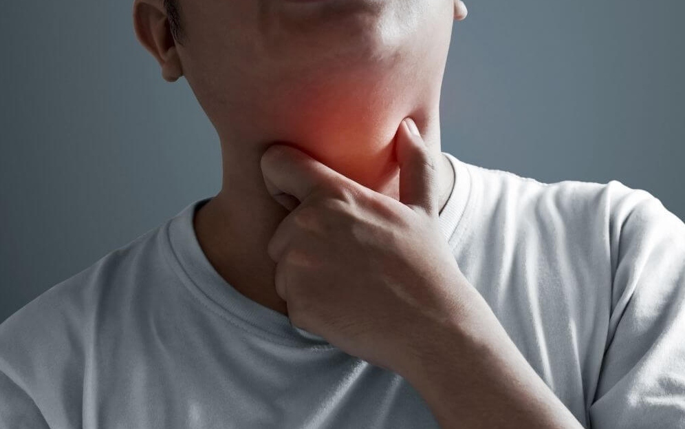 Bé trai bị ho tử vong sau khi bác sĩ "cho nhầm liều" thuốc - Ảnh 2.