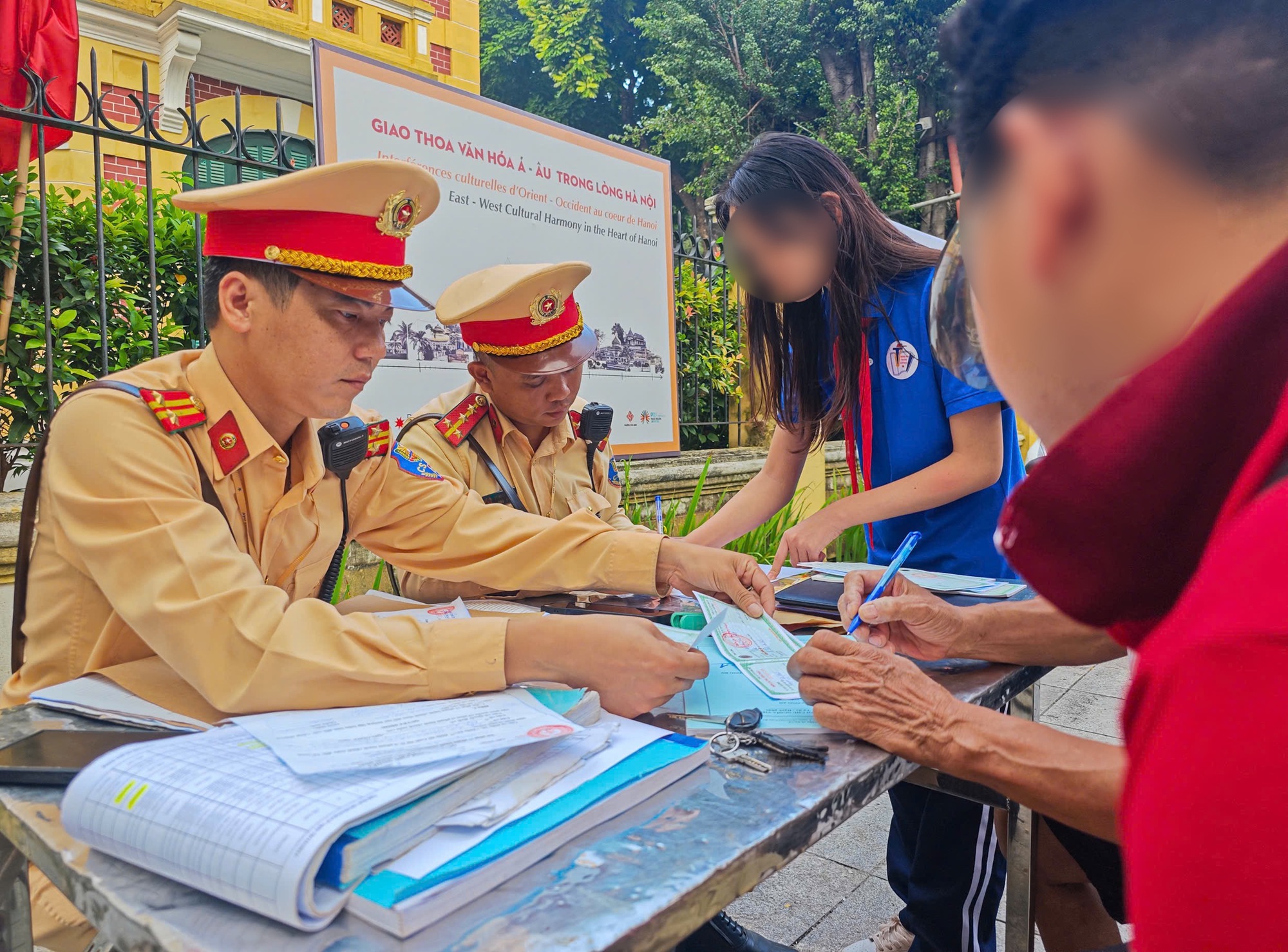 Danh sách hơn 3.000 học sinh vi phạm giao thông gửi đến Sở Giáo dục và Đào tạo - Ảnh 2.