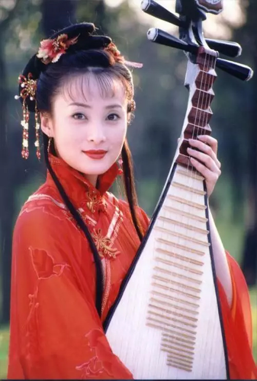 Chuyện tình "người đẹp - quái vật" của "Tây Thi đẹp nhất màn ảnh" - Ảnh 3.