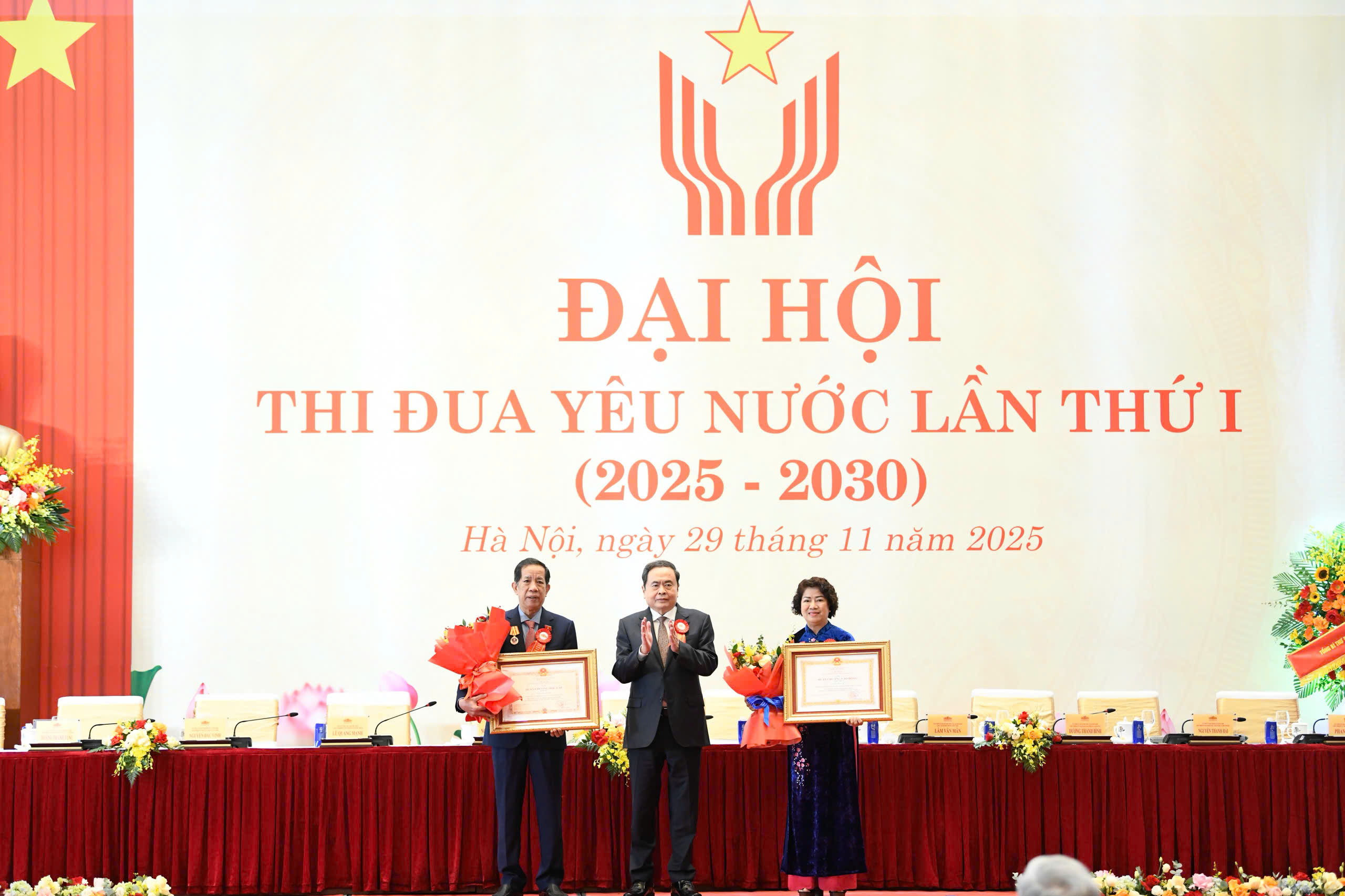 Thi đua phát huy vai trò, trách nhiệm của ĐBQH, sẵn sàng cống hiến, dám nghĩ, dám làm- Ảnh 4.