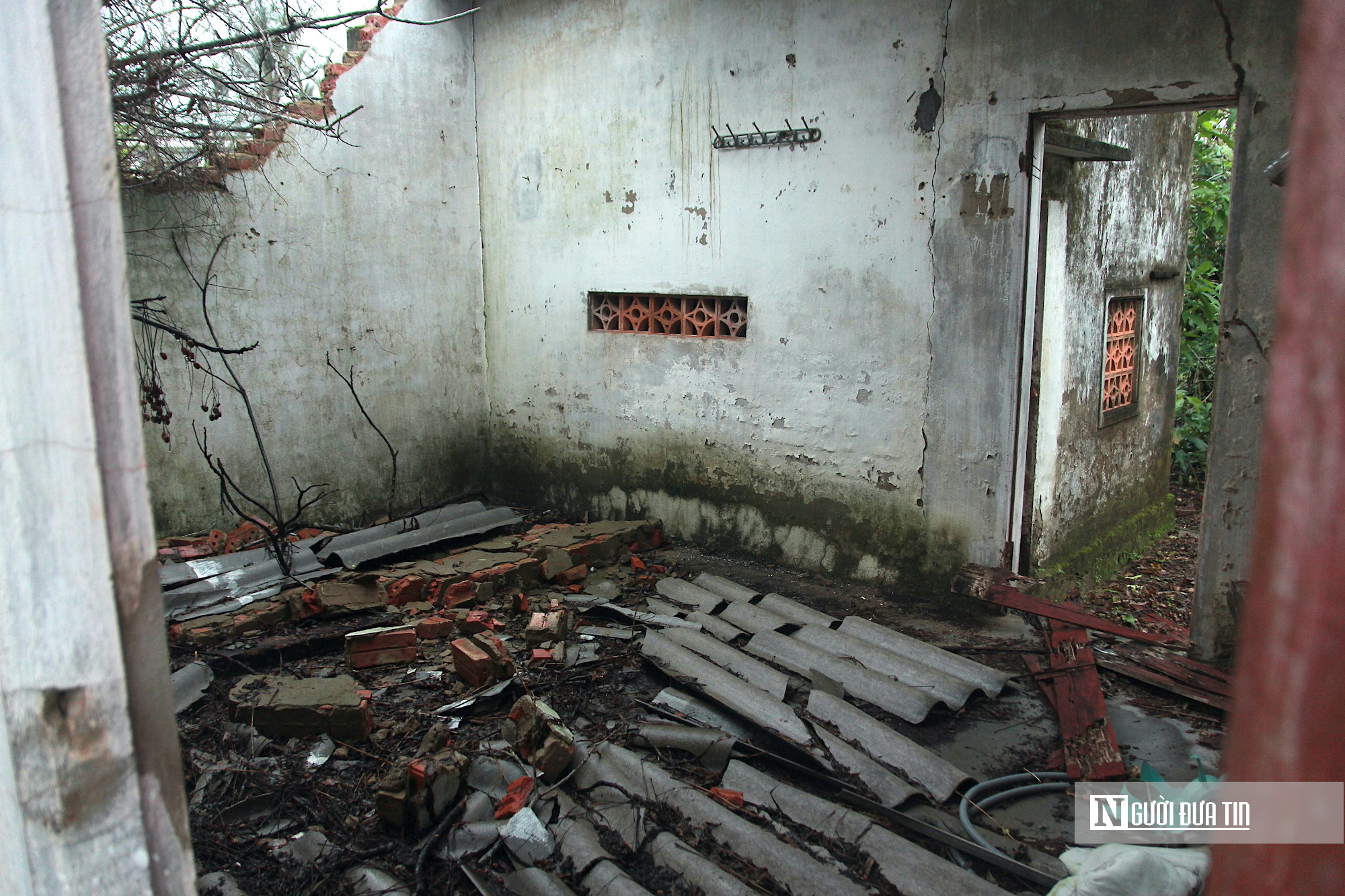 Cận cảnh hoang tàn “thiên đường sung sướng” bên bãi biển nổi tiếng Hà Tĩnh- Ảnh 3. Cận cảnh hoang tàn “thiên đường sung sướng” bên bãi biển nổi tiếng Hà Tĩnh- Ảnh 3.