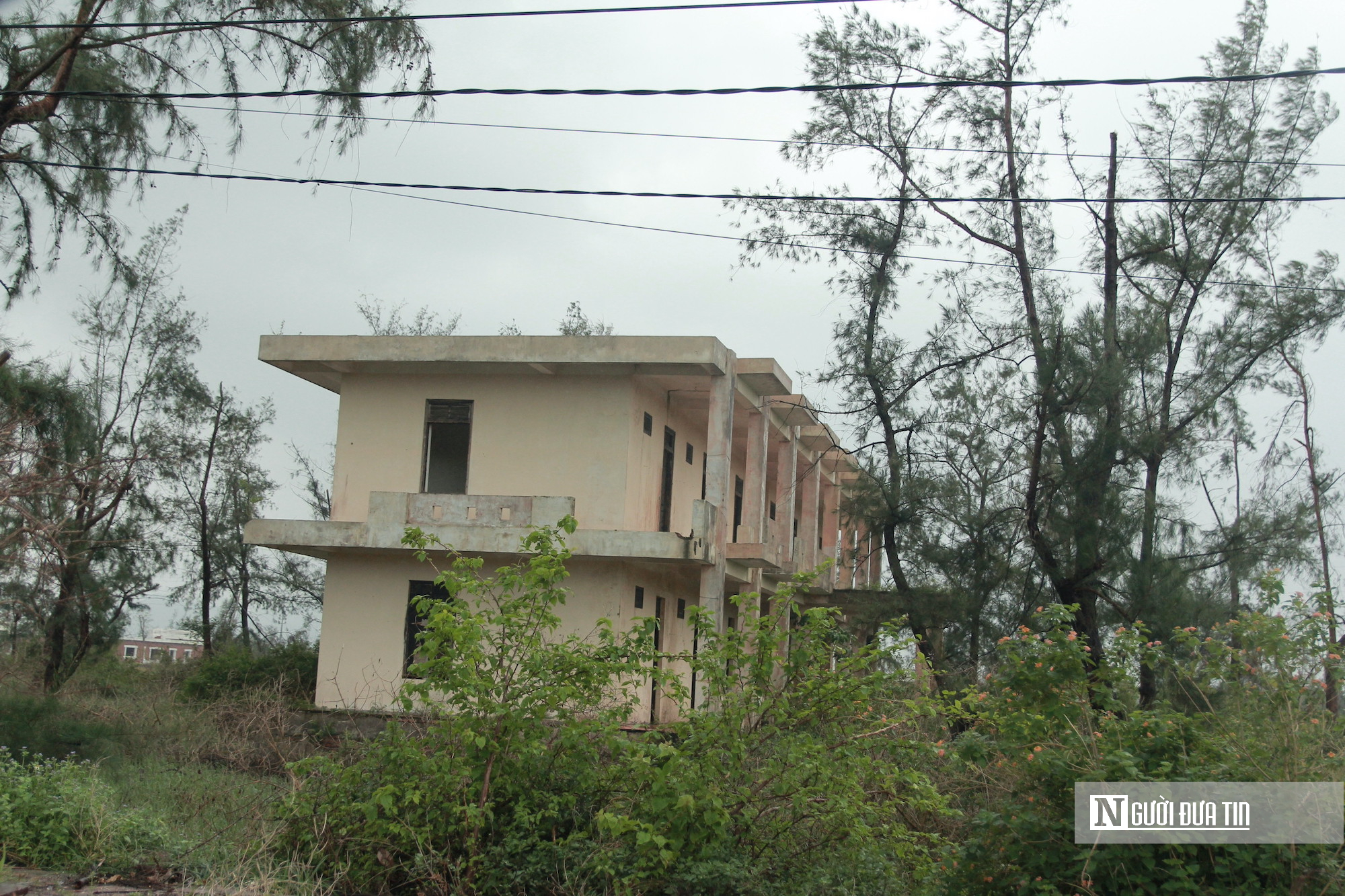 Cận cảnh hoang tàn “thiên đường sung sướng” bên bãi biển nổi tiếng Hà Tĩnh- Ảnh 7. Cận cảnh hoang tàn “thiên đường sung sướng” bên bãi biển nổi tiếng Hà Tĩnh- Ảnh 7.