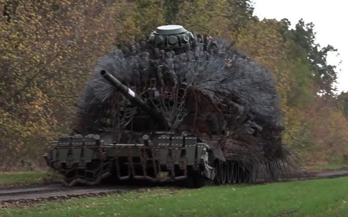 Trong 20 phút, Nga phóng 5 tên lửa siêu thanh Kinzhal vào vùng lân cận Zhitomir  - Ảnh 1.